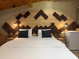 Lily Airport Otel