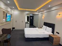 Lily Airport Otel