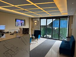 Lily Airport Otel