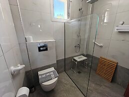 Villa Askamnia and Suites