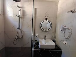 Villa Askamnia and Suites