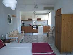 Villa Askamnia and Suites