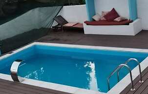 Villa Askamnia and Suites