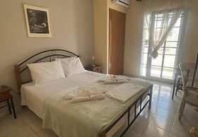 Villa Askamnia and Suites