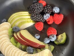 Villa Askamnia and Suites