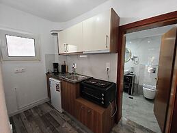 Villa Askamnia and Suites