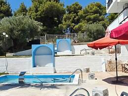 Villa Askamnia and Suites