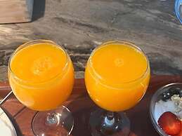 Villa Askamnia and Suites