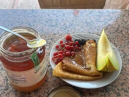 Villa Askamnia and Suites