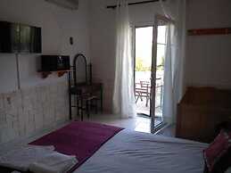 Villa Askamnia and Suites