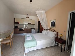 Villa Askamnia and Suites