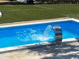 Villa Askamnia and Suites