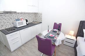 Apartment Small Oasis