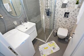 Apartment Small Oasis