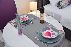 Apartment Small Oasis