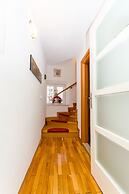 House Stone House in Center