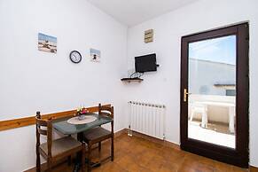 Apartments Crljenko