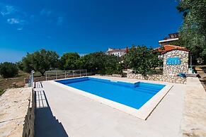 Apartments Crljenko