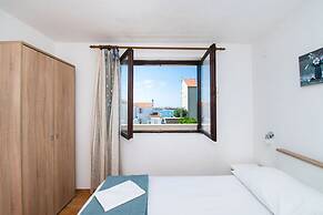 Apartments Crljenko
