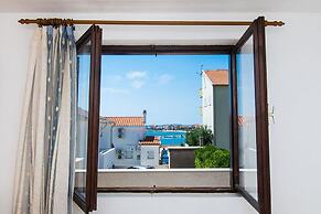 Apartments Crljenko