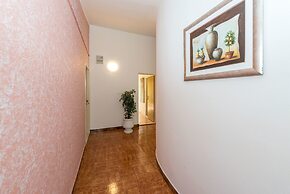 Apartments and Rooms Dragica
