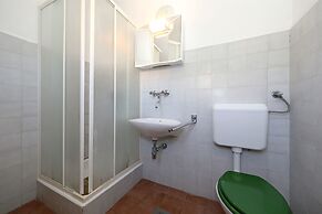 Apartments and Rooms Dragica