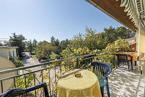 Apartments and Rooms Dragica