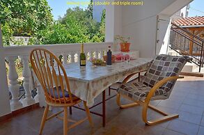 Apartment and Room Ivica