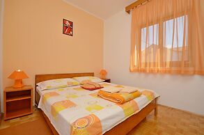 Apartment and Room Ivica