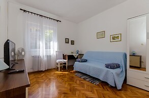 Apartments Jakov