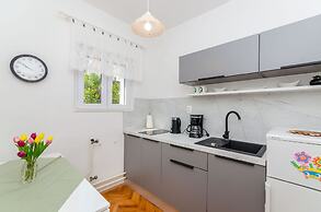 Apartments Jakov