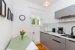 Apartments Jakov