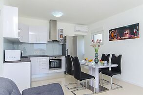 Apartments Villa V