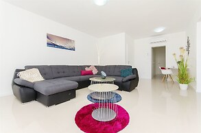 Apartments Villa V