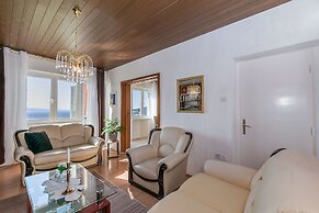 Apartment and Rooms Tatjana