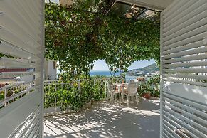 Apartment and Rooms Tatjana