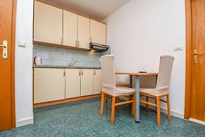 Apartments Jakov