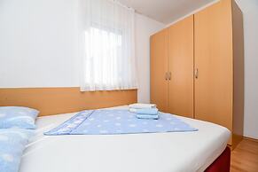 Apartments Jakov