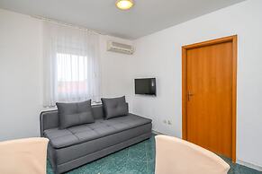 Apartments Jakov