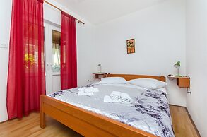 Apartments and Rooms Stjepan