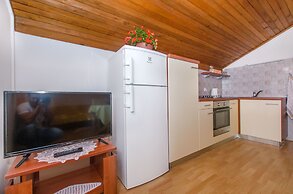 Apartments and Rooms Stjepan