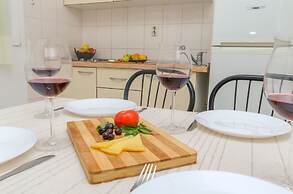 Apartments and Rooms Anita