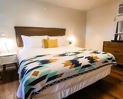 Stonewall Motor Lodge