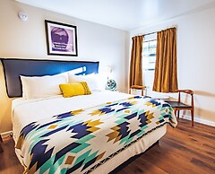 Stonewall Motor Lodge