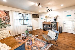 Stonewall Motor Lodge