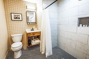 Stonewall Motor Lodge