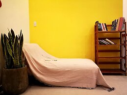 Benzen Boutique Stays Hostel and Apartment