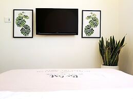 Benzen Boutique Stays Hostel and Apartment