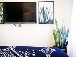 Benzen Boutique Stays Hostel and Apartment