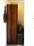 Benzen Boutique Stays Hostel and Apartment